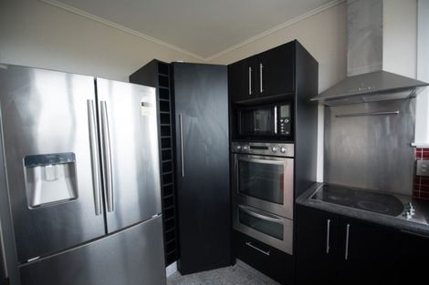 Photo of property in 12 Maple Grove, Kingston, Wellington, 6021