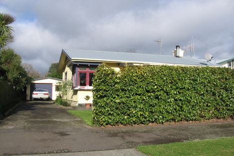 Photo of property in 70 Stanley Avenue, Palmerston North, 4414