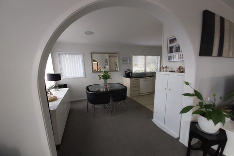 Photo of property in 6 Halder Place, Torbay, Auckland, 0632