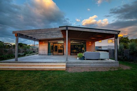 Photo of property in 12 Broadsea Avenue, Ruby Bay, Mapua, 7005