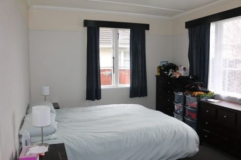 Photo of property in 660 Featherston Street, Roslyn, Palmerston North, 4414