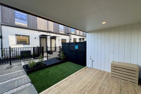 Photo of property in 11/506 Glenfield Road, Bayview, Auckland, 0629