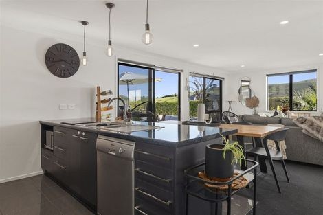 Photo of property in 39 Ballintoy Park Drive, Welcome Bay, Tauranga, 3175