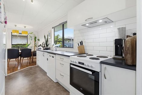 Photo of property in 13a Kaiwaka Road, Waiuku, 2123