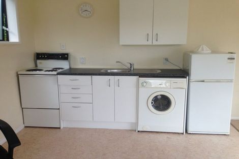 Photo of property in 6 Walker Avenue, Paremata, Porirua, 5026