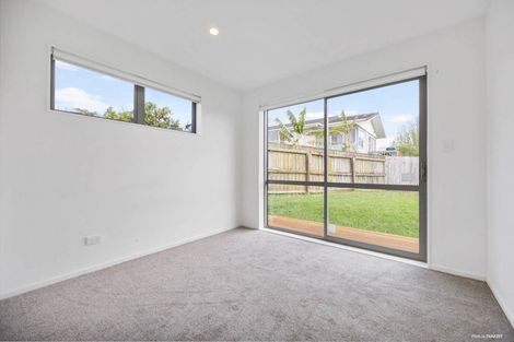 Photo of property in 11 Karo Place, Glendene, Auckland, 0602