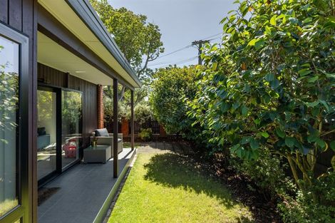 Photo of property in 2/114 Saint James Avenue, Papanui, Christchurch, 8053