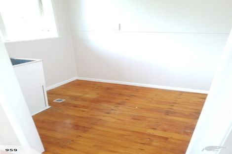 Photo of property in 93 Fairclough Road, Beach Haven, Auckland, 0626