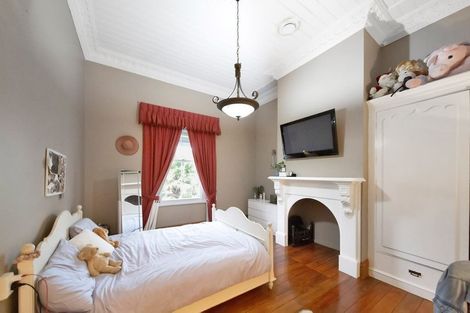 Photo of property in 104 Pitt Road, Hillsborough, New Plymouth, 4372