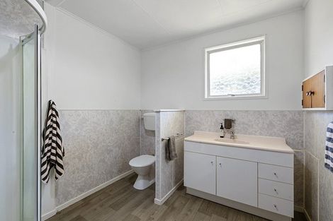 Photo of property in 1/12 Ambury Place, Merrilands, New Plymouth, 4312