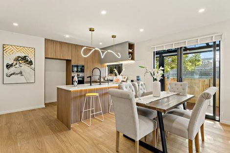Photo of property in 2c Meadway, Sunnyhills, Auckland, 2010