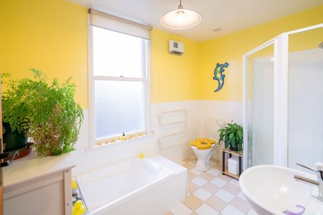 Photo of property in 33 Norwood Street, Beckenham, Christchurch, 8023