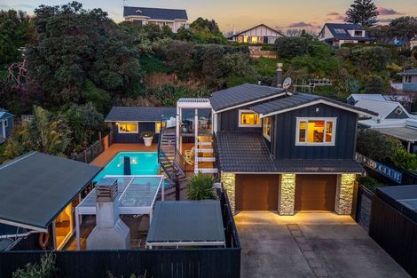 Photo of property in 9 Groves Road, Raumati Beach, Paraparaumu, 5032
