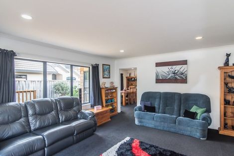 Photo of property in 92 Weggery Drive, Waikanae Beach, Waikanae, 5036