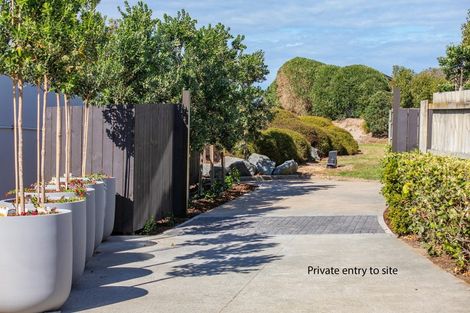 Photo of property in 5 Matariki Street, Omaha, 0986