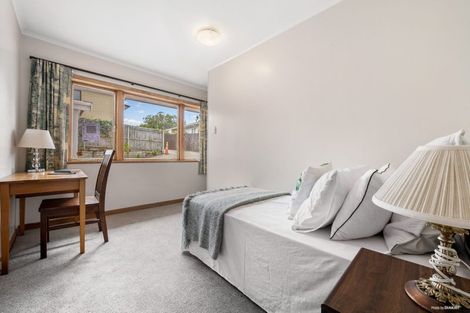 Photo of property in 23a Reeves Road, Pakuranga, Auckland, 2010