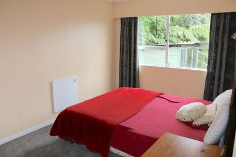 Photo of property in 3 Ardal Grove, Tirohanga, Lower Hutt, 5010