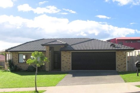 Photo of property in 15 Brookwood Drive, Henderson, Auckland, 0612