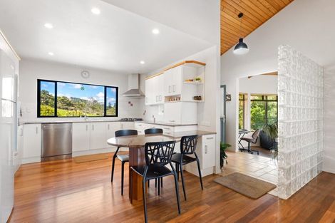 Photo of property in 103 Awa Road, Kumeu, 0891