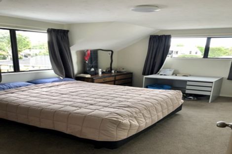 Photo of property in 2/11 Siska Place, Upper Riccarton, Christchurch, 8041