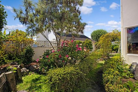 Photo of property in 3/14 Bournemouth Terrace, Murrays Bay, Auckland, 0630