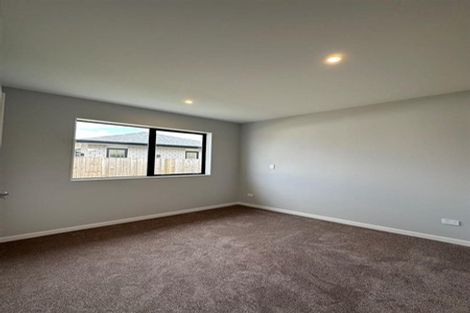 Photo of property in 13 Lumber Rise, Swanson, Auckland, 0614