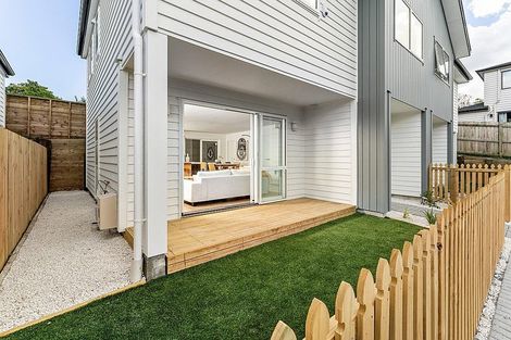 Photo of property in 8/4118a Great North Road, Glen Eden, Auckland, 0602