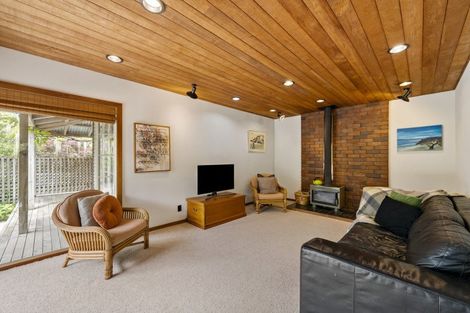 Photo of property in Lowry Cottage, 425 Fergusson Drive, Heretaunga, Upper Hutt, 5018