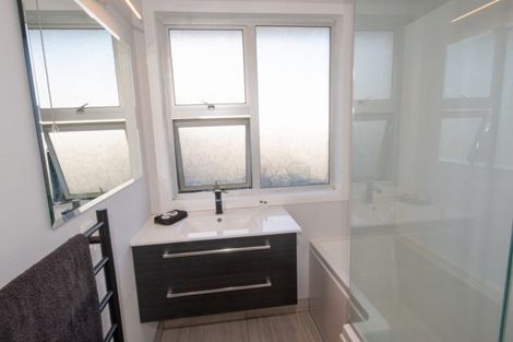 Photo of property in 75 Dunstan Road, Alexandra, 9320