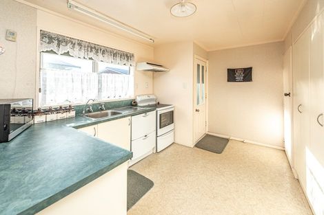 Photo of property in 14 Hood Street, Castlecliff, Whanganui, 4501