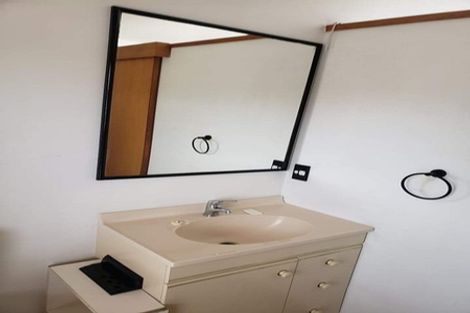 Photo of property in 60 Hanham Road, Kumeu, 0891