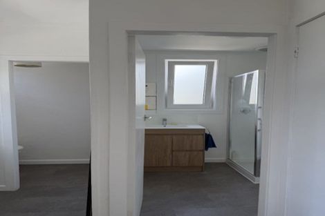 Photo of property in 40 Rambler Crescent, Beach Haven, Auckland, 0626