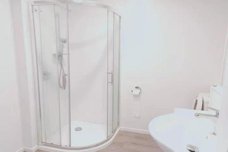 Photo of property in 2/4313 Great North Road, Glendene, Auckland, 0602