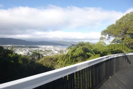 Photo of property in 18 London Road, Korokoro, Lower Hutt, 5012