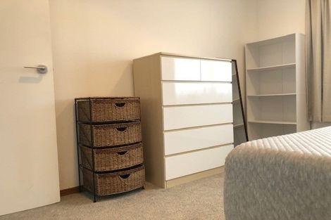 Photo of property in 2/21 Cresta Avenue, Beach Haven, Auckland, 0626