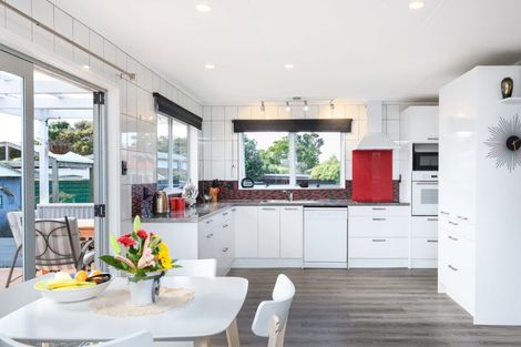 Photo of property in 2 Grant Place, Awapuni, Palmerston North, 4412