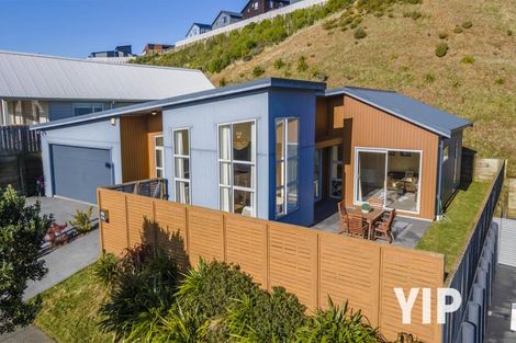 Photo of property in 64 Cedarwood Street, Woodridge, Wellington, 6037