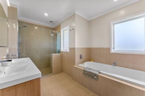 Photo of property in 99 Aberdeen Road, Castor Bay, Auckland, 0620