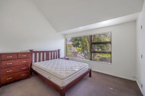 Photo of property in 2/30 Uppingham Crescent, Hillcrest, Auckland, 0627