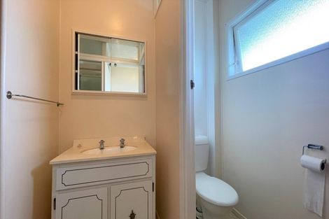 Photo of property in 12 Grenada Avenue, Forrest Hill, Auckland, 0620