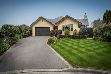 Photo of property in 96 Willowview Drive, Redwood, Christchurch, 8051