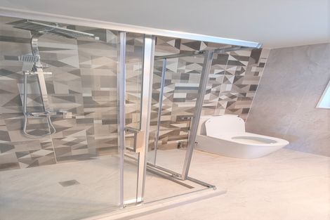 Photo of property in 425f Great South Road, Opaheke, Papakura, 2113