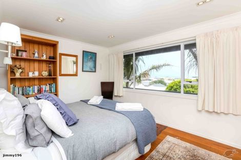 Photo of property in 129 Pendarves Street, New Plymouth, 4312