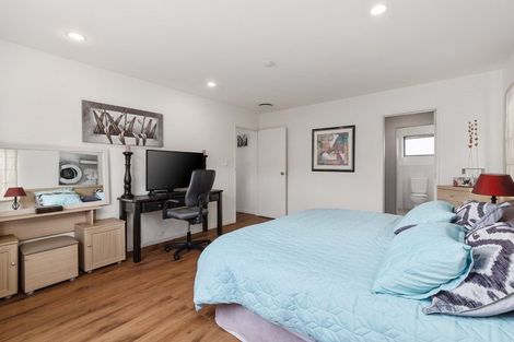 Photo of property in 33/22 Northcross Drive, Oteha, Auckland, 0632