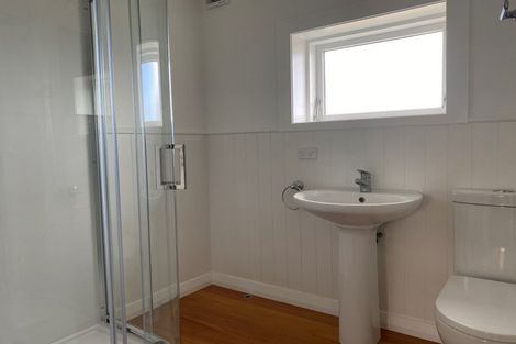 Photo of property in 73 Whites Line East, Waiwhetu, Lower Hutt, 5010