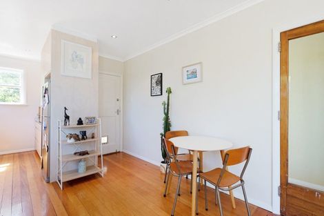 Photo of property in 104 Sidlaw Street, Strathmore Park, Wellington, 6022