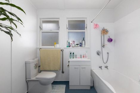 Photo of property in 126 Corinna Street, Waitangirua, Porirua, 5024