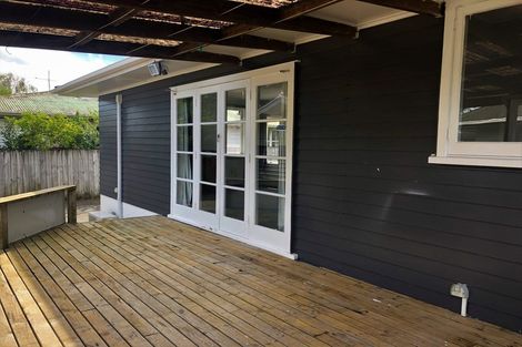 Photo of property in 48 Cobham Crescent, Kelston, Auckland, 0602