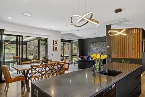 Photo of property in 2 Nga Tui Lane, Acacia Bay, Taupo, 3385