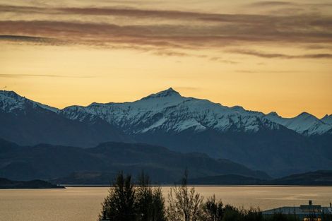 Photo of property in 1 Briar Bank Drive, Wanaka, 9305